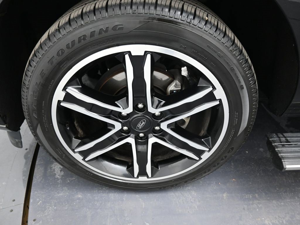 Used 2021 Ford Expedition Max Limited image 37