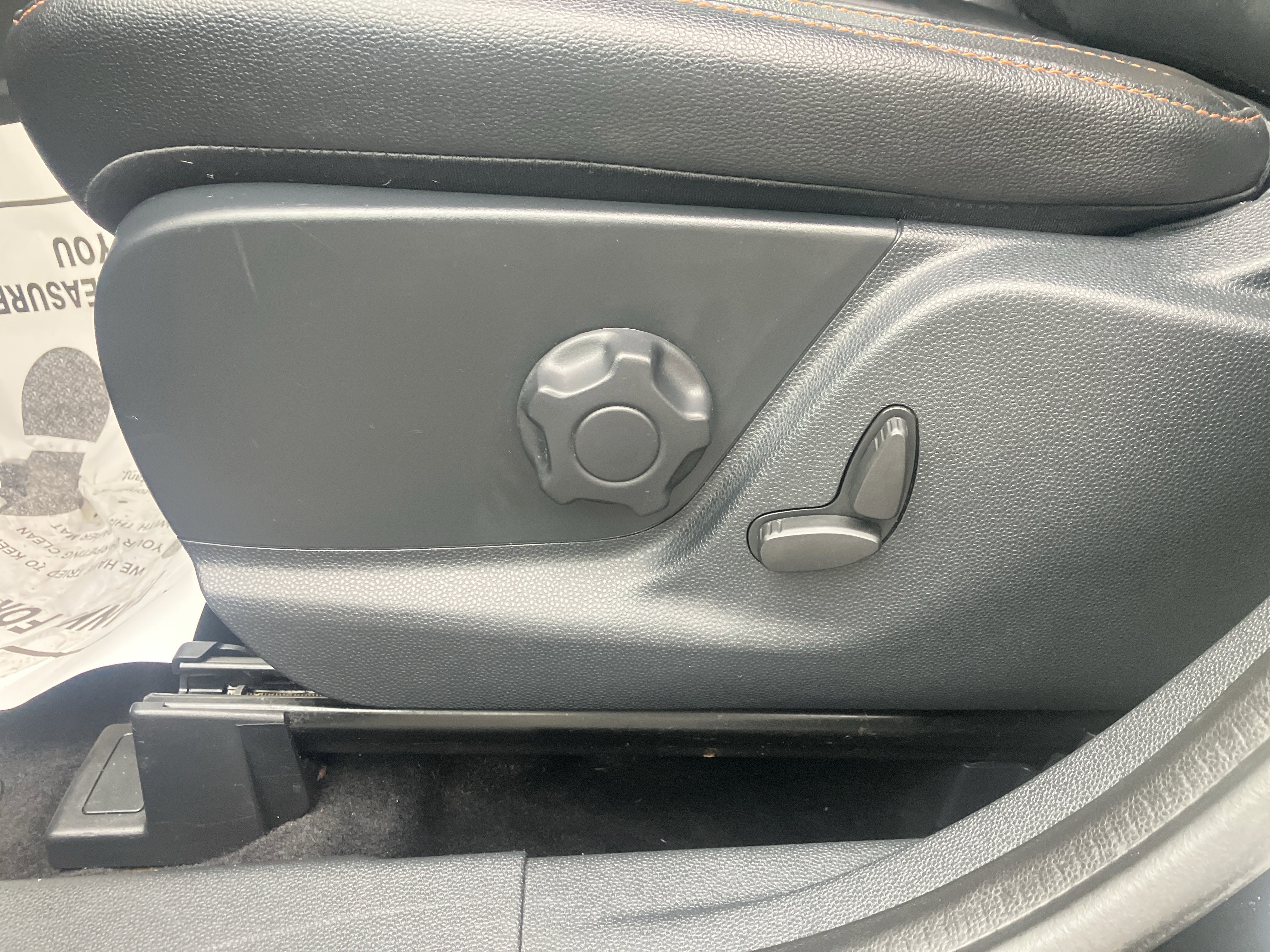 Used 2018 Ford EcoSport SES w/ Cold Weather Package image 20