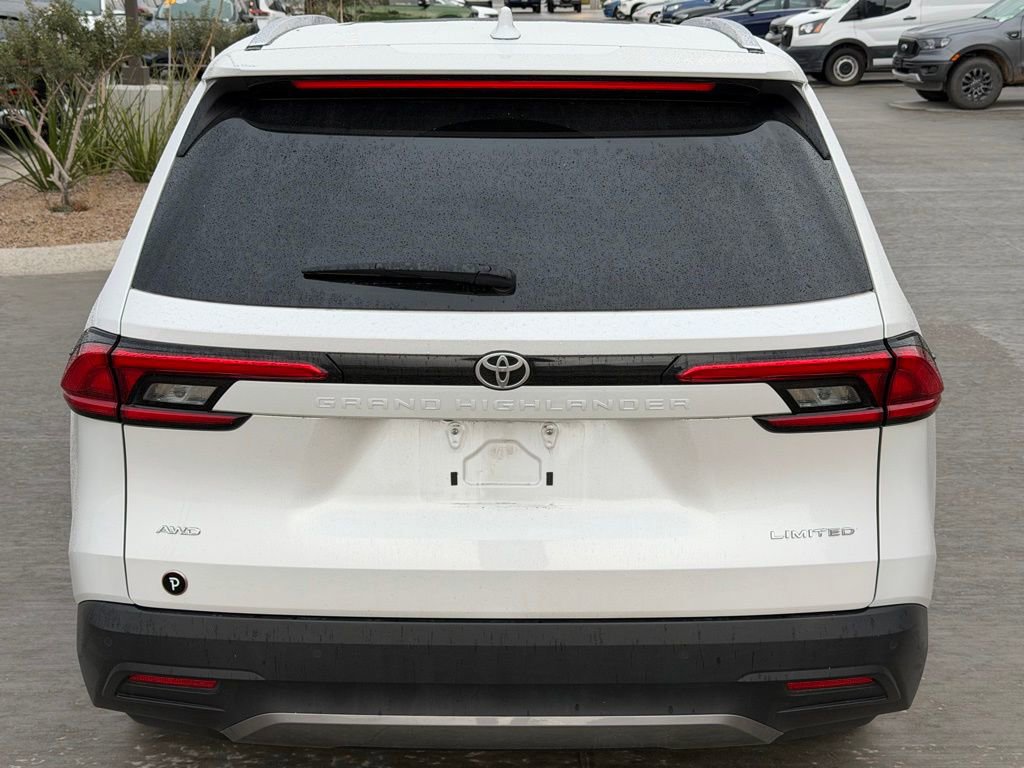 Used 2024 Toyota Grand Highlander Limited image 6