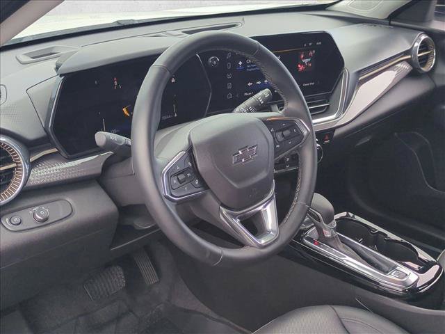 Used 2025 Chevrolet Trax ACTIV w/ Sunroof Package FWD image 10