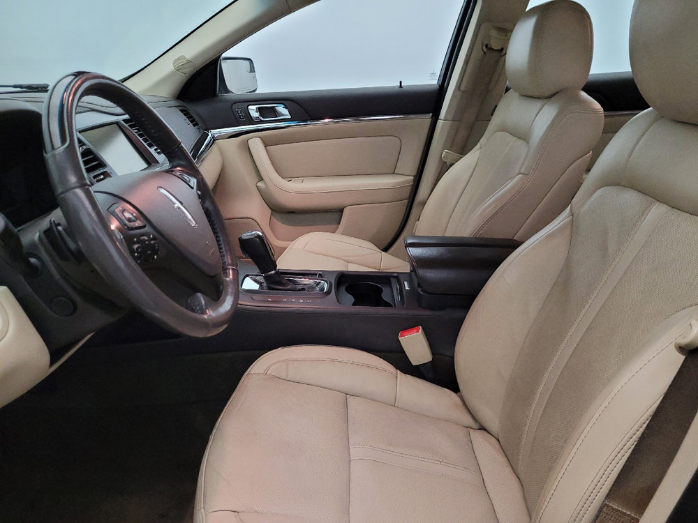 Used 2014 Lincoln MKS AWD image 17