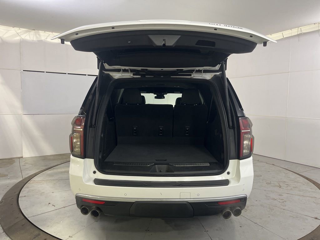 Used 2023 Chevrolet Suburban Premier image 12