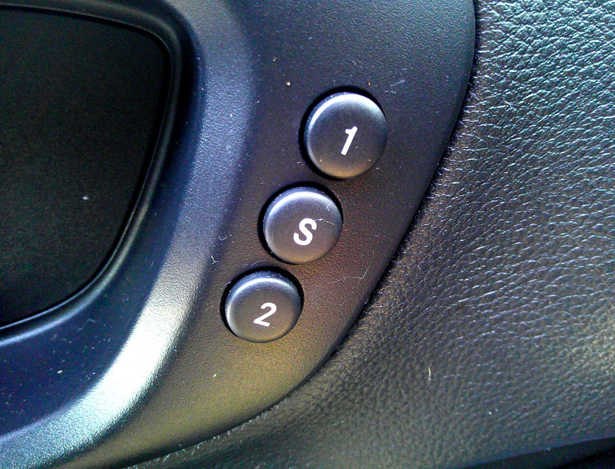 Used 2019 Jeep Cherokee Overland w/ Trailer Tow Group image 19