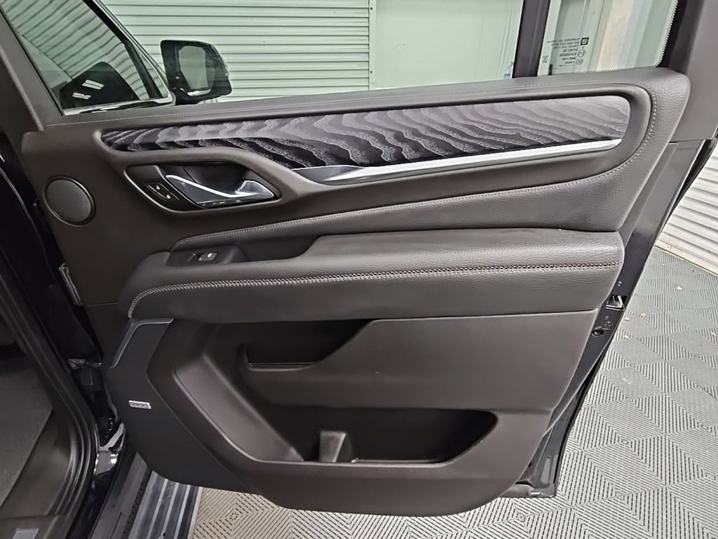 Used 2021 GMC Yukon XL Denali w/ Denali Premium Package image 43