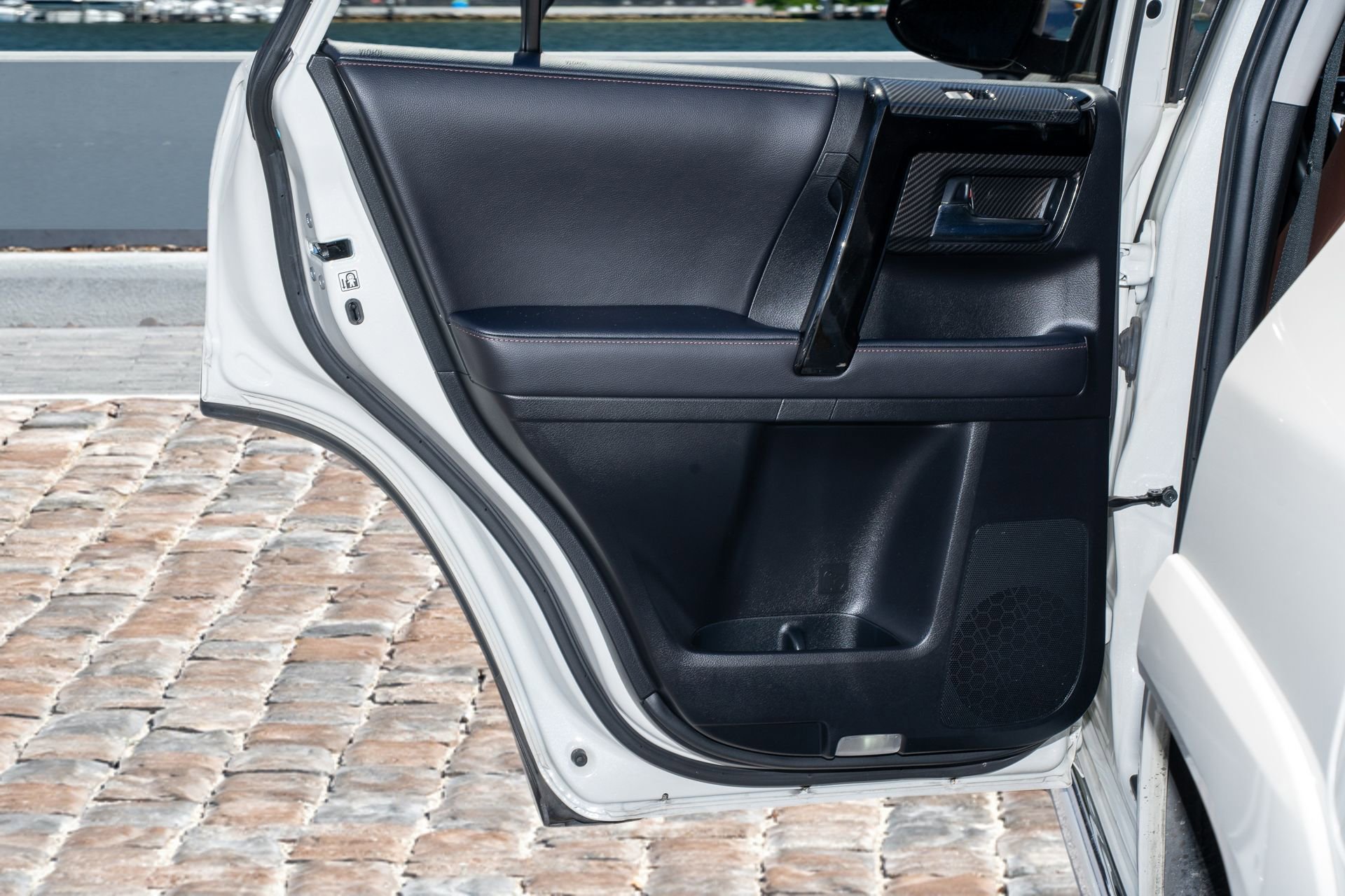 Used 2022 Toyota 4Runner Limited image 11