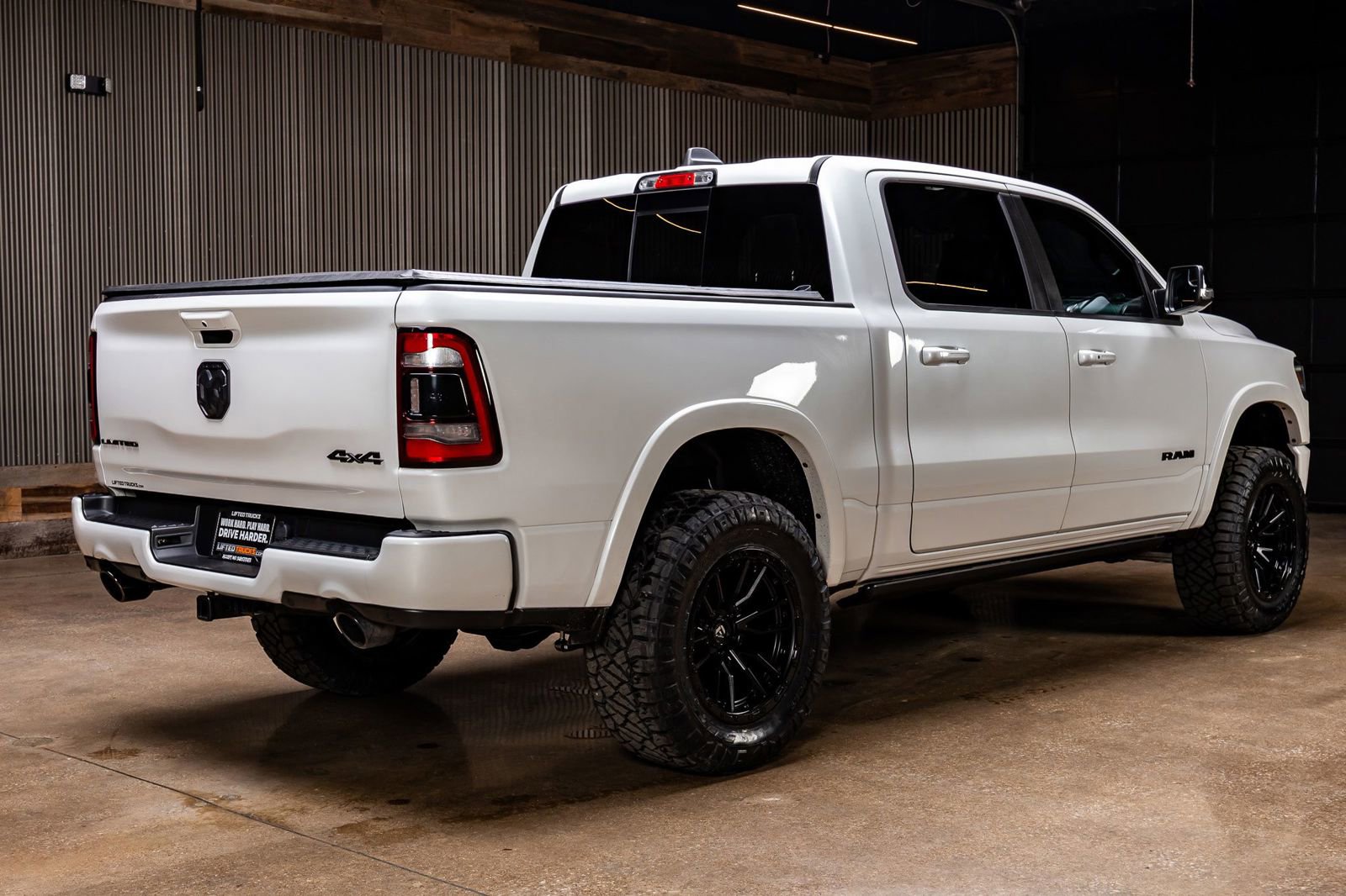 Used 2021 RAM 1500 Limited w/ Night Edition image 10