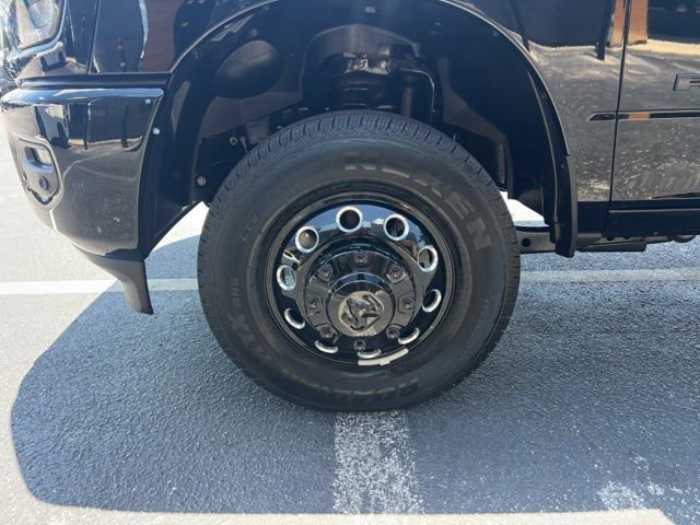 New 2026 RAM 3500 Big Horn AWD/4WD image 5