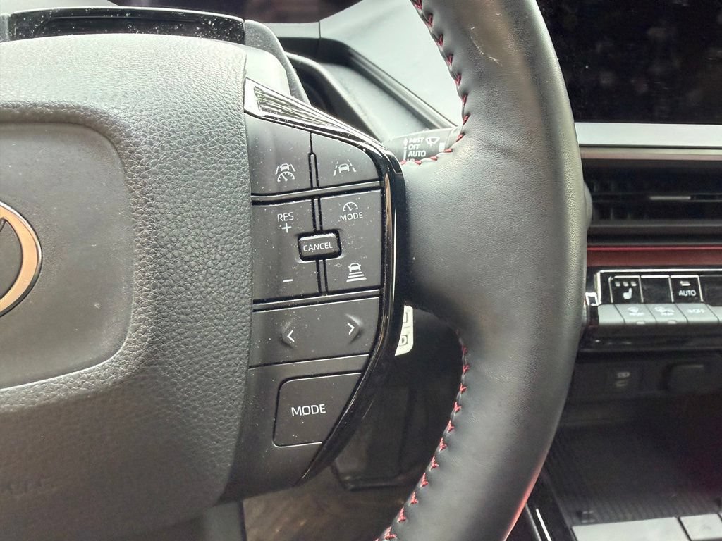 Used 2023 Toyota Prius Prime FWD image 18