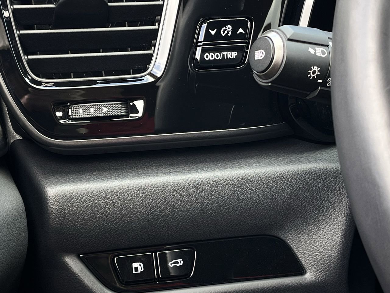 Used 2025 Lexus NX 350h AWD w/ Accessory Package (2T) image 20