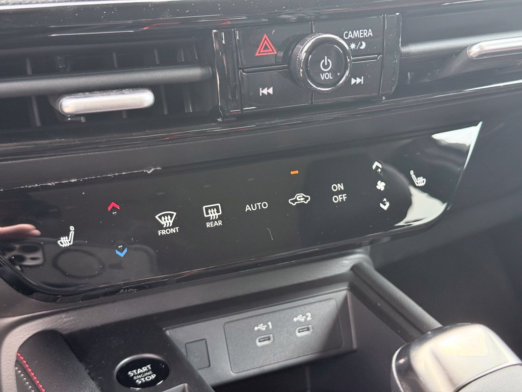 New 2026 Nissan Kicks SR w/ Cold Weather Package AWD/4WD image 13