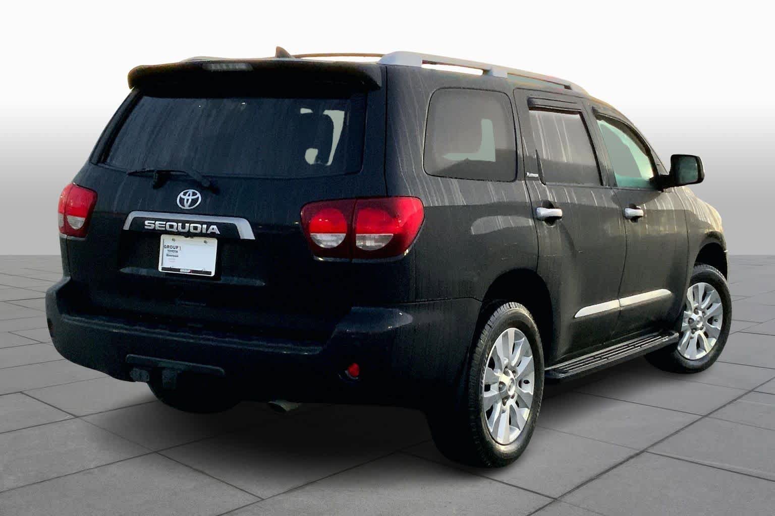 Used 2020 Toyota Sequoia Platinum AWD/4WD image 12