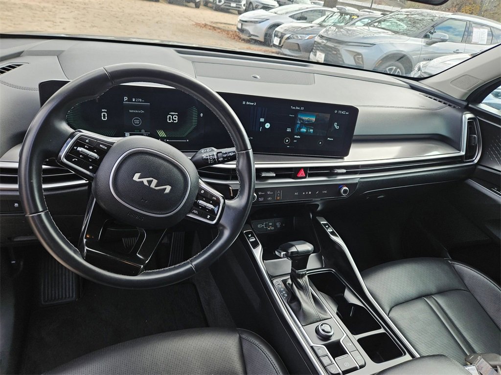 Used 2024 Kia Sorento S image 15