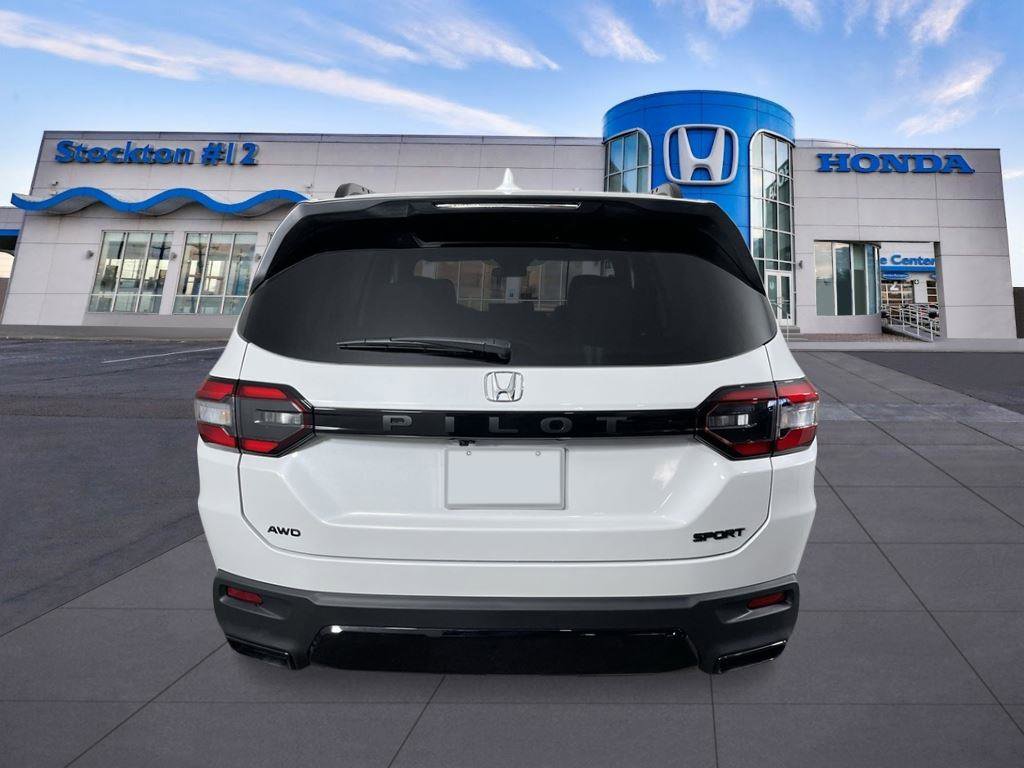 New 2026 Honda Pilot Sport image 4