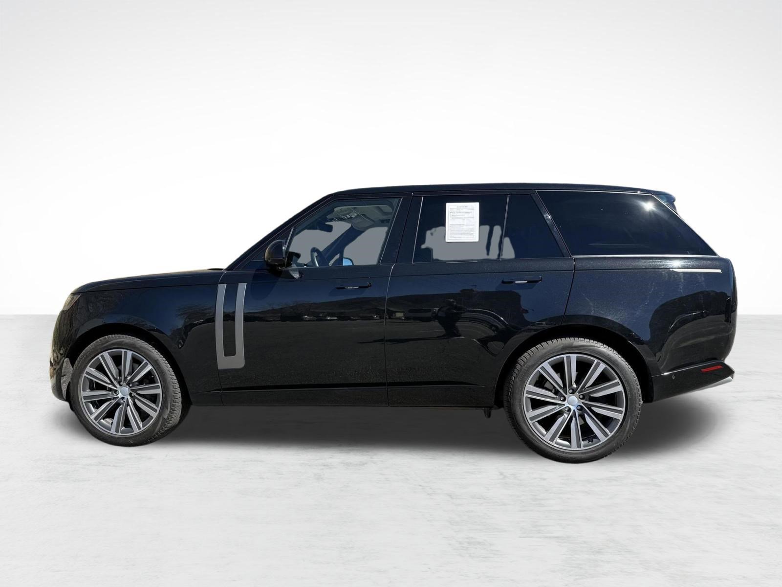 Certified 2023 Land Rover Range Rover SE image 2