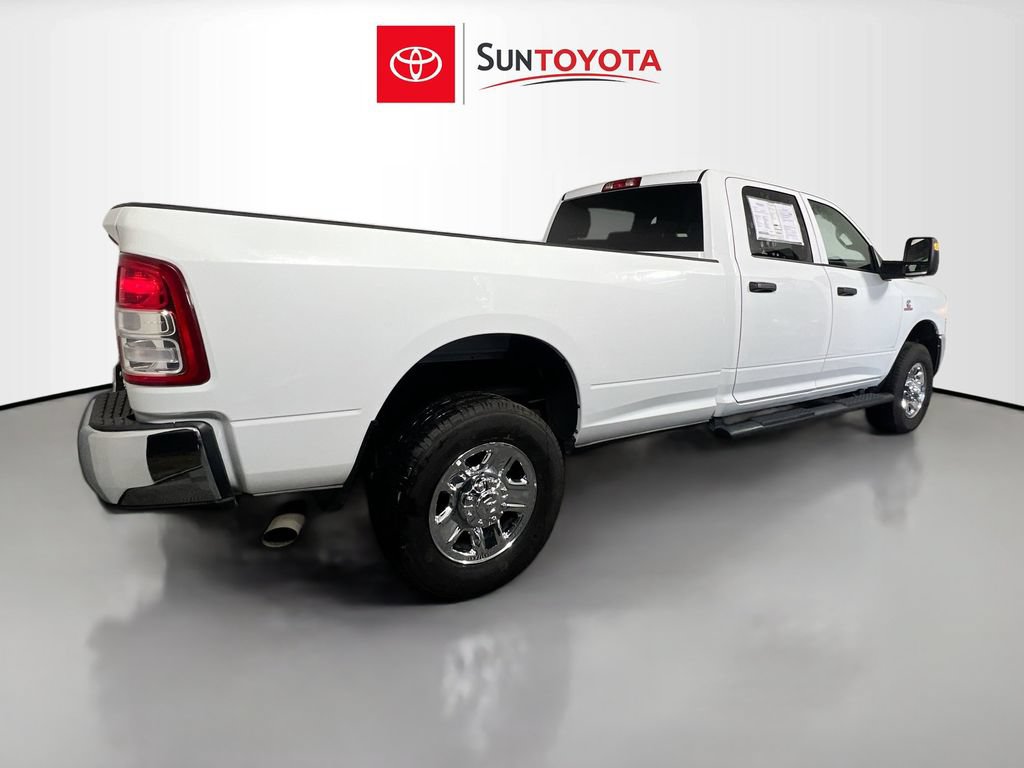 Used 2024 RAM 2500 Tradesman w/ Chrome Appearance Group AWD/4WD image 4