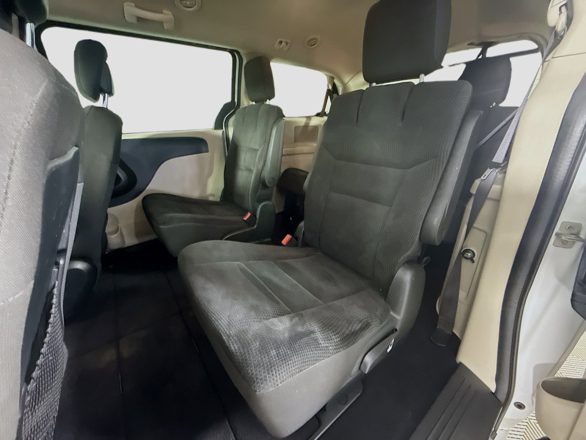 Used 2019 Dodge Grand Caravan SE image 25