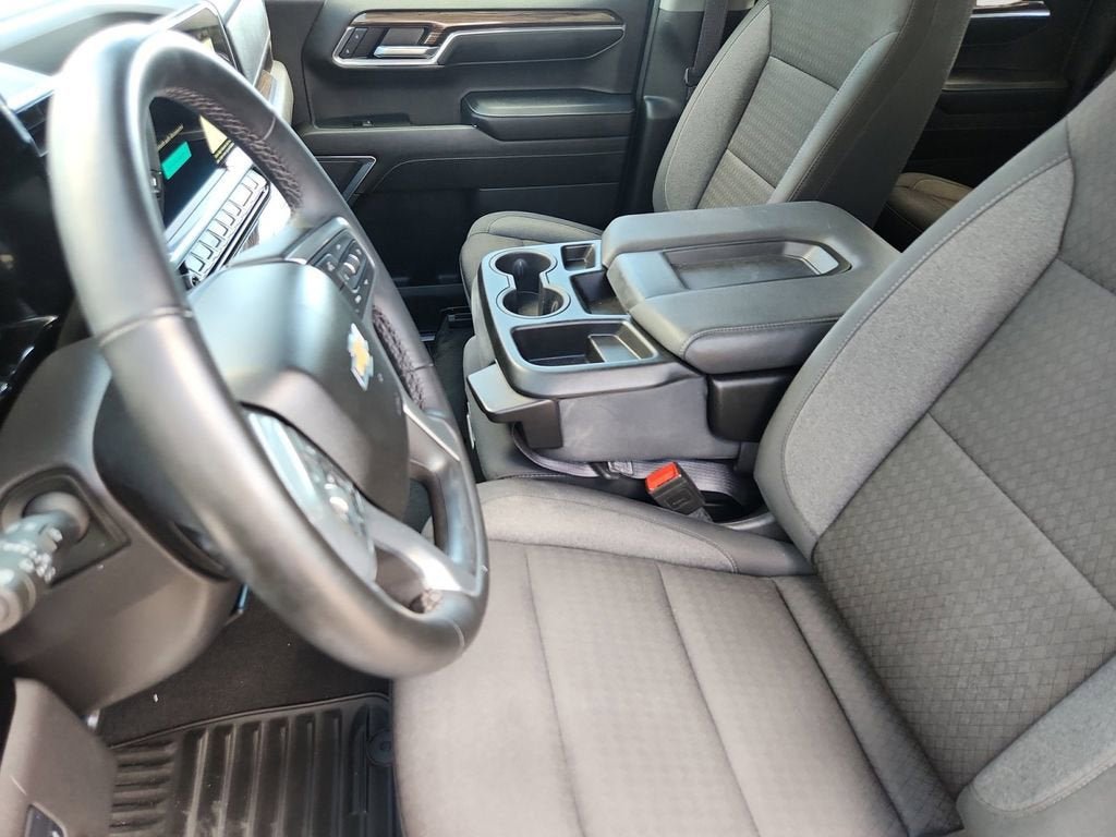 Used 2024 Chevrolet Silverado 1500 LT AWD/4WD image 9