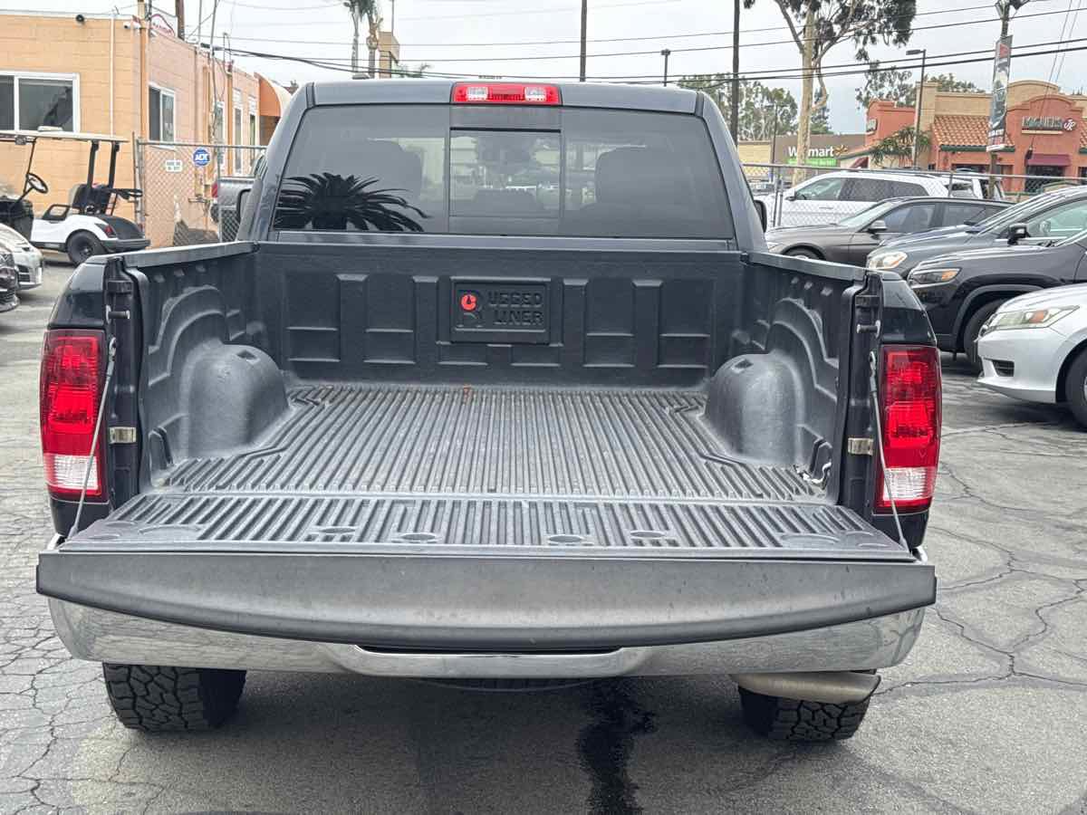 Used 2017 RAM 1500 Classic SLT image 7