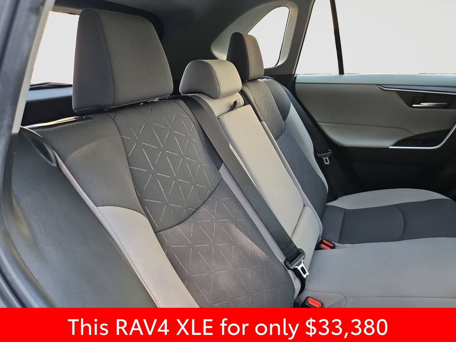 Used 2023 Toyota RAV4 XLE AWD/4WD image 45
