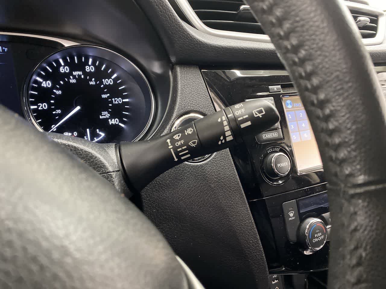 Used 2016 Nissan Rogue SL w/ SL Premium Package image 24