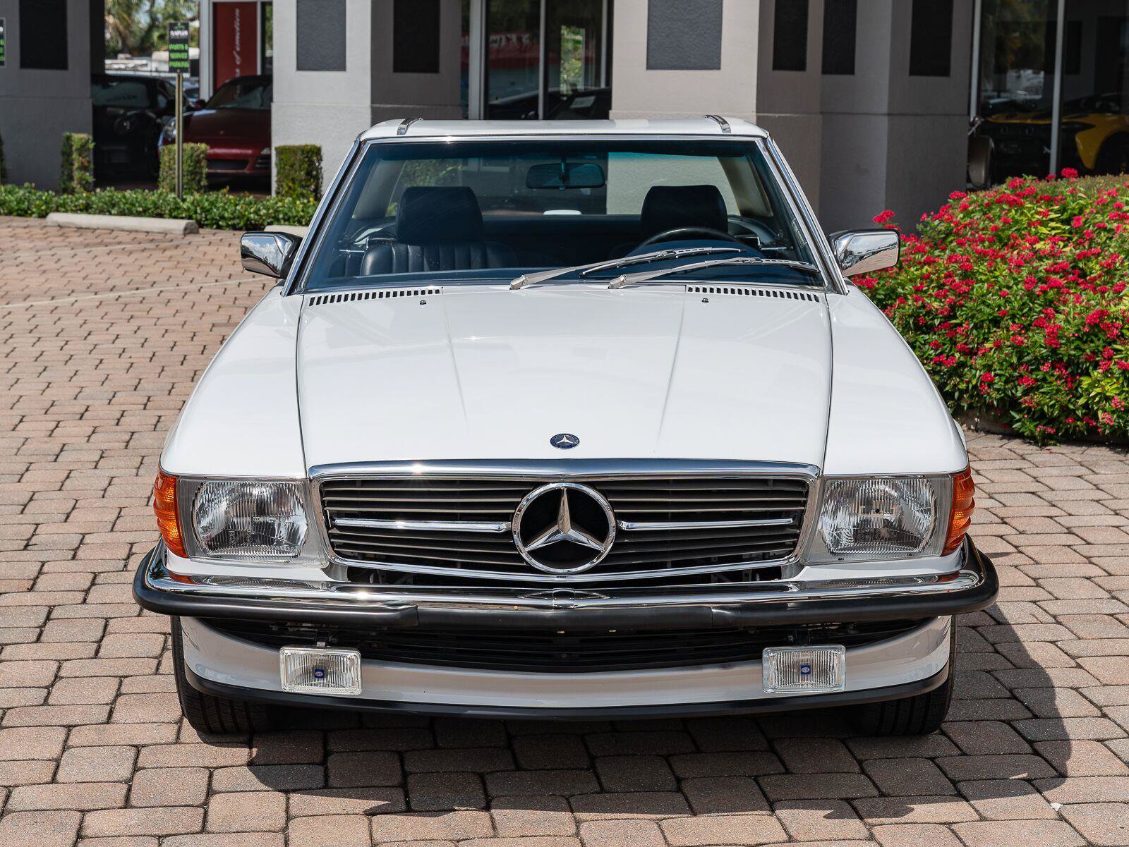 Used 1987 Mercedes-Benz 560 SL image 19