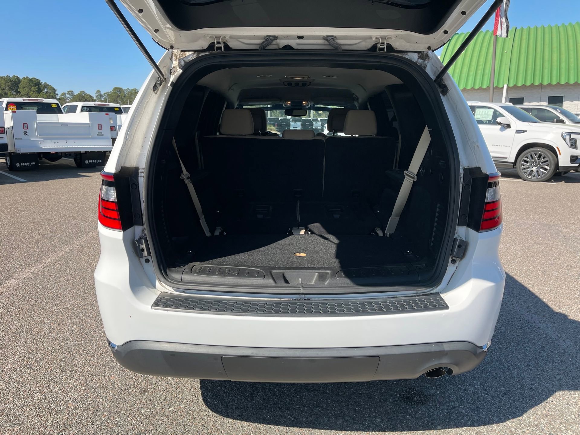 Used 2019 Dodge Durango SXT w/ 3rd Row Seating Group image 23