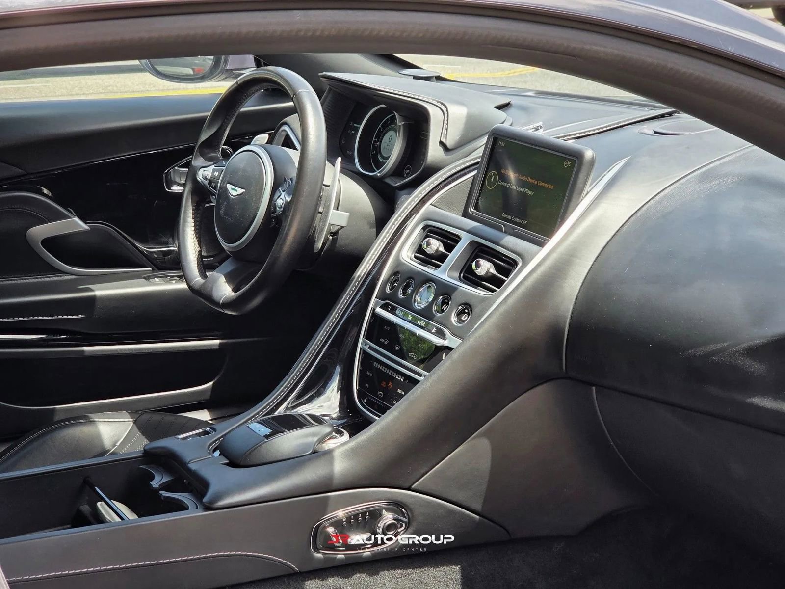 Used 2017 Aston Martin DB11 V12 RWD image 15