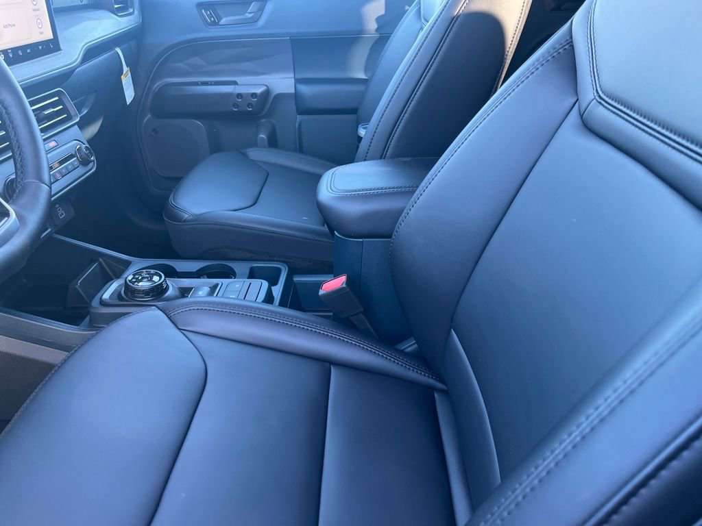 New 2026 Ford Maverick Lariat w/ Black Appearance Package image 18