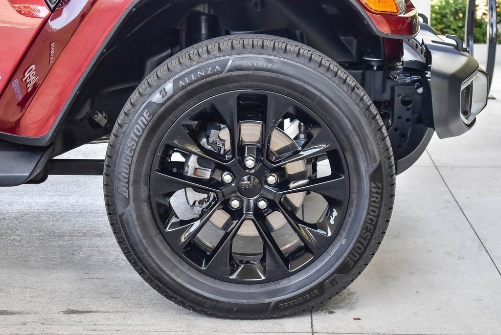 Used 2021 Jeep Wrangler Unlimited Sahara 4xe w/ Cold Weather Group image 10