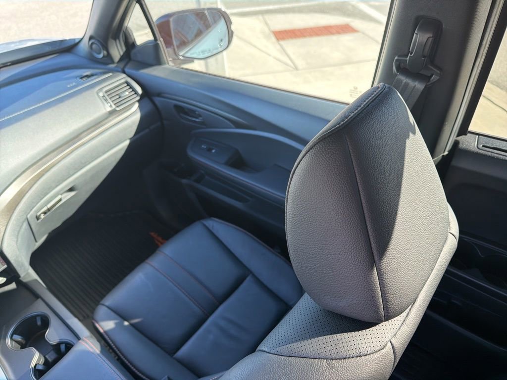 Used 2025 Honda Passport TrailSport image 19