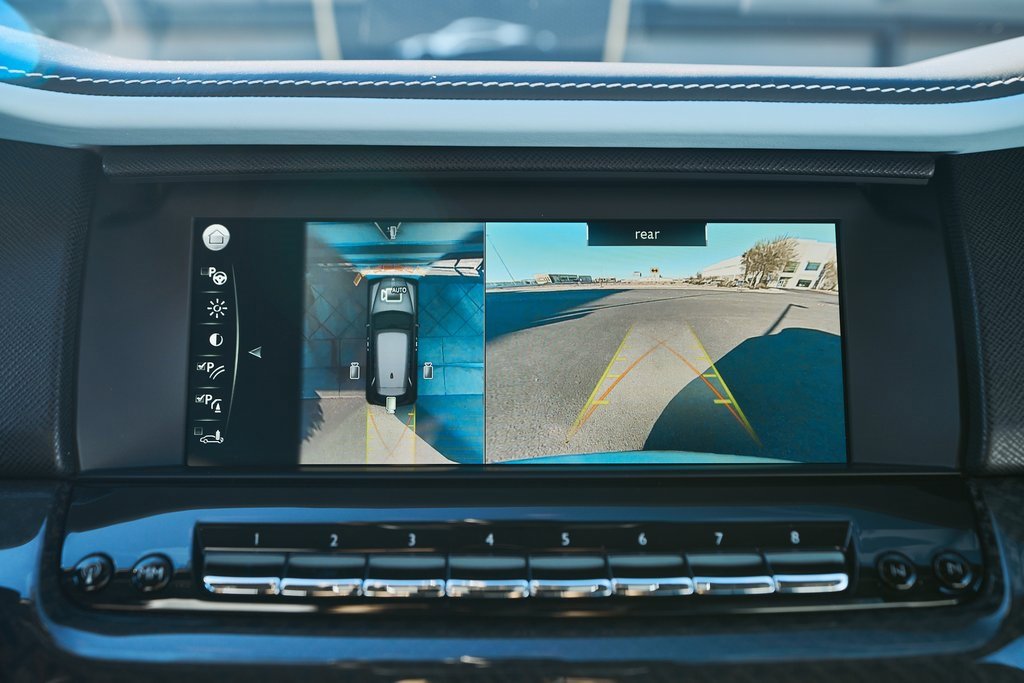 Used 2022 Rolls-Royce Cullinan Black Badge w/ Dark Exterior Package image 73