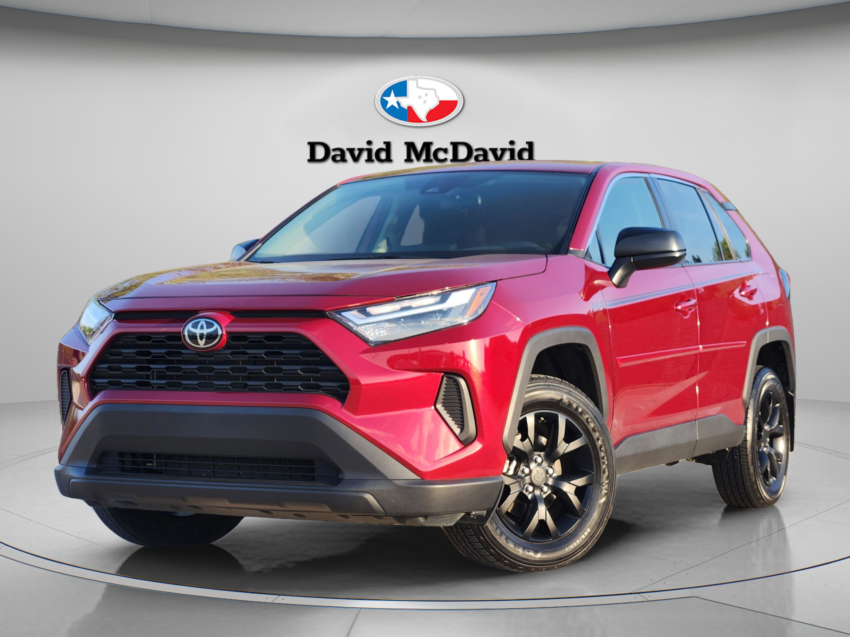 Used 2025 Toyota RAV4 LE image 1
