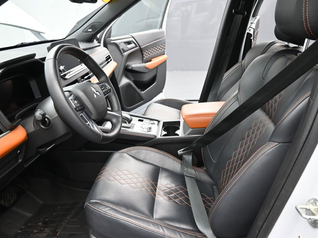 Used 2023 Mitsubishi Outlander SEL 40th Anniversary image 18