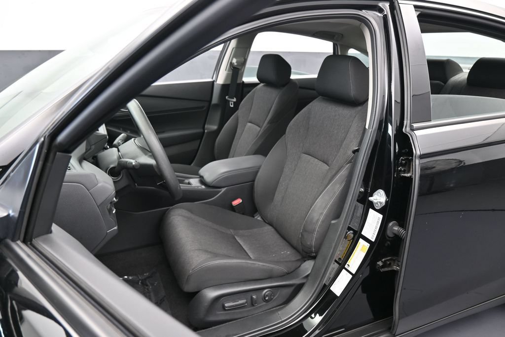 Used 2025 Honda Accord SE image 10