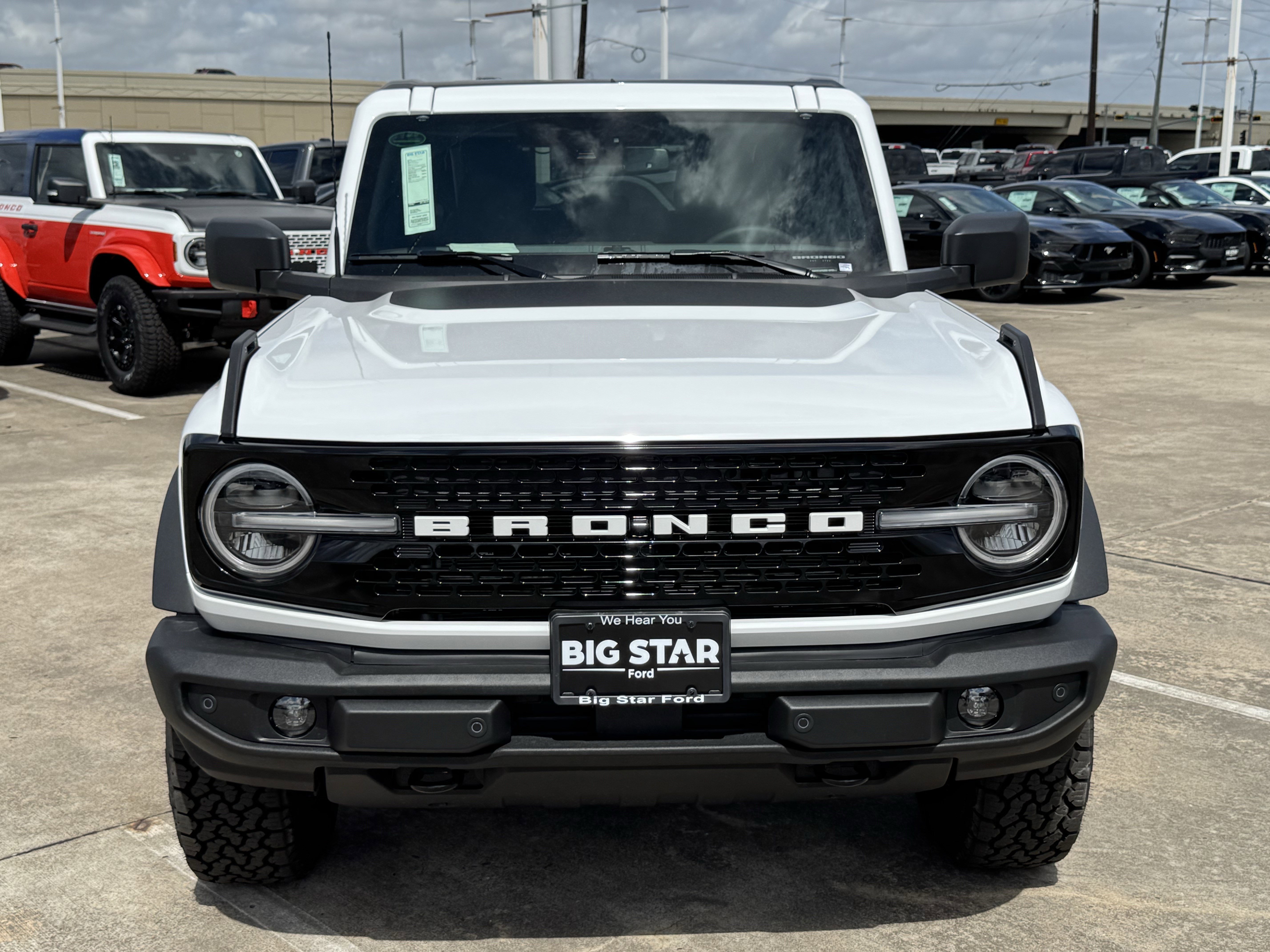 New 2026 Ford Bronco Outer Banks AWD/4WD image 3