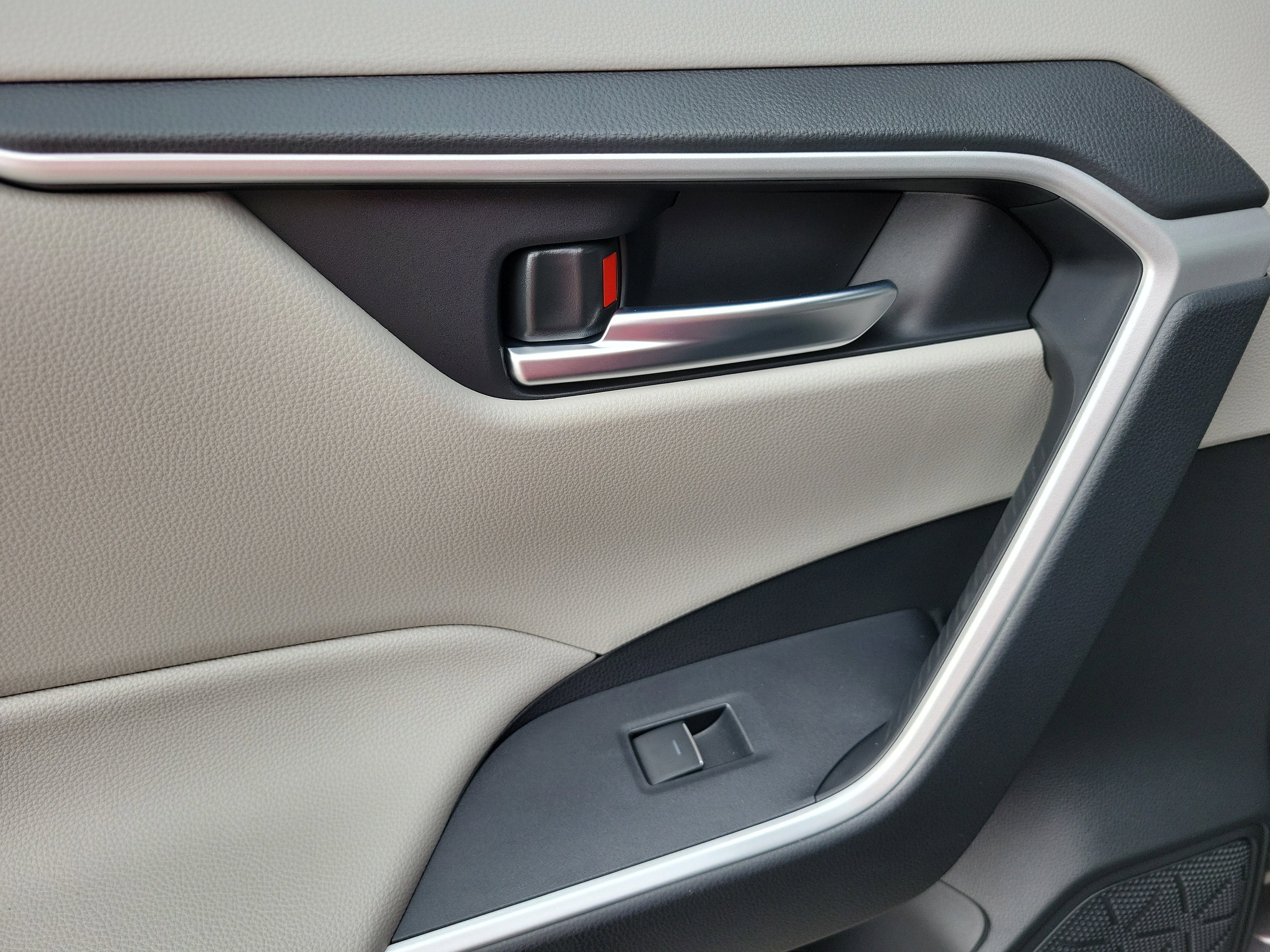 New 2025 Toyota RAV4 XLE image 19