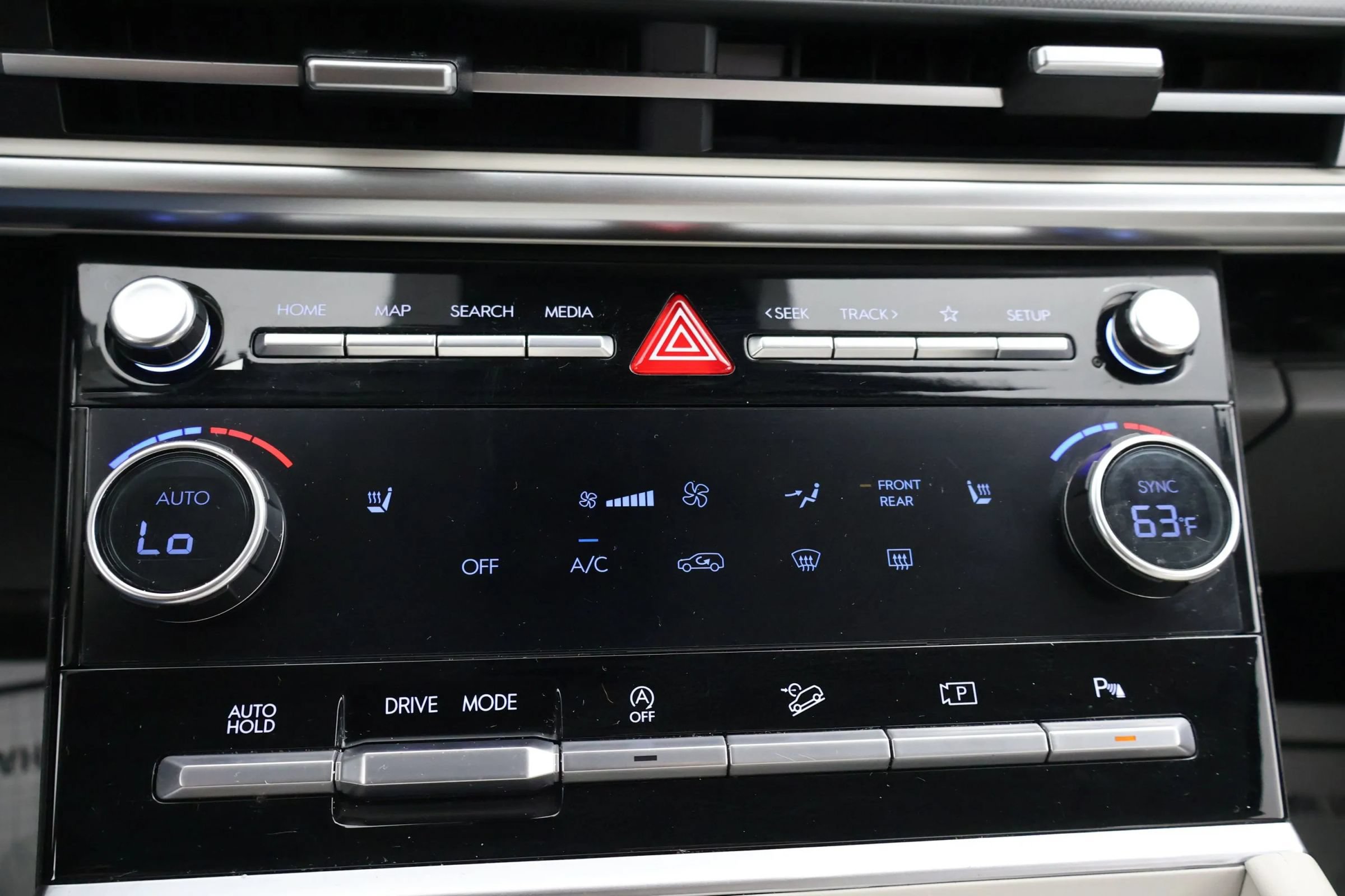Used 2026 Hyundai Santa Fe SEL FWD image 30
