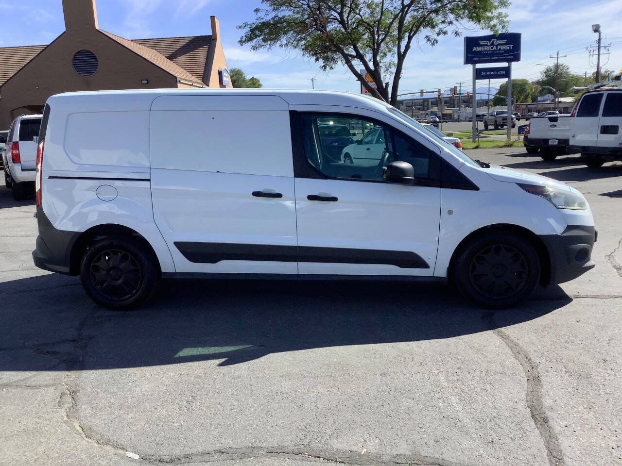 Used 2015 Ford Transit Connect XL FWD image 9