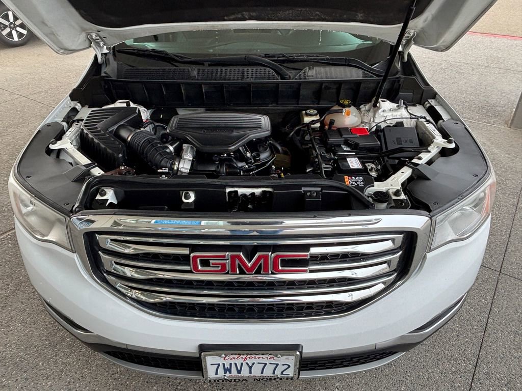 Used 2017 GMC Acadia SLT image 32