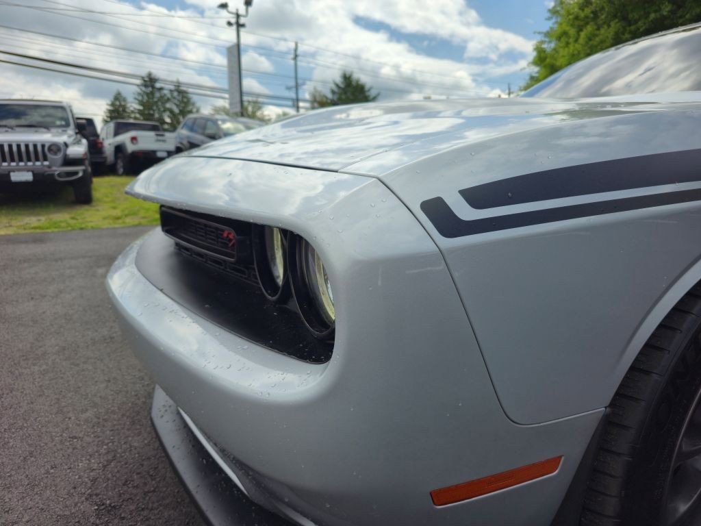 Used 2021 Dodge Challenger R/T Scat Pack RWD image 9