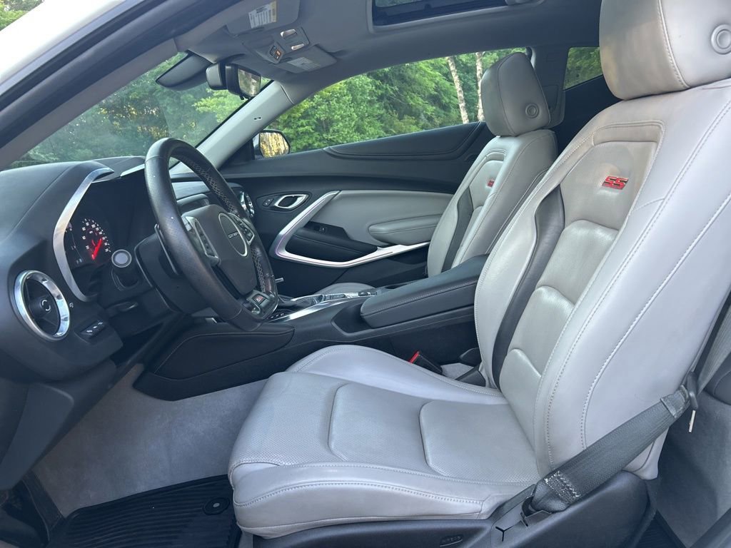 Used 2020 Chevrolet Camaro SS RWD image 24