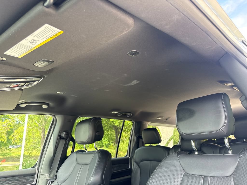 Used 2022 Jeep Wagoneer Series II AWD/4WD image 31