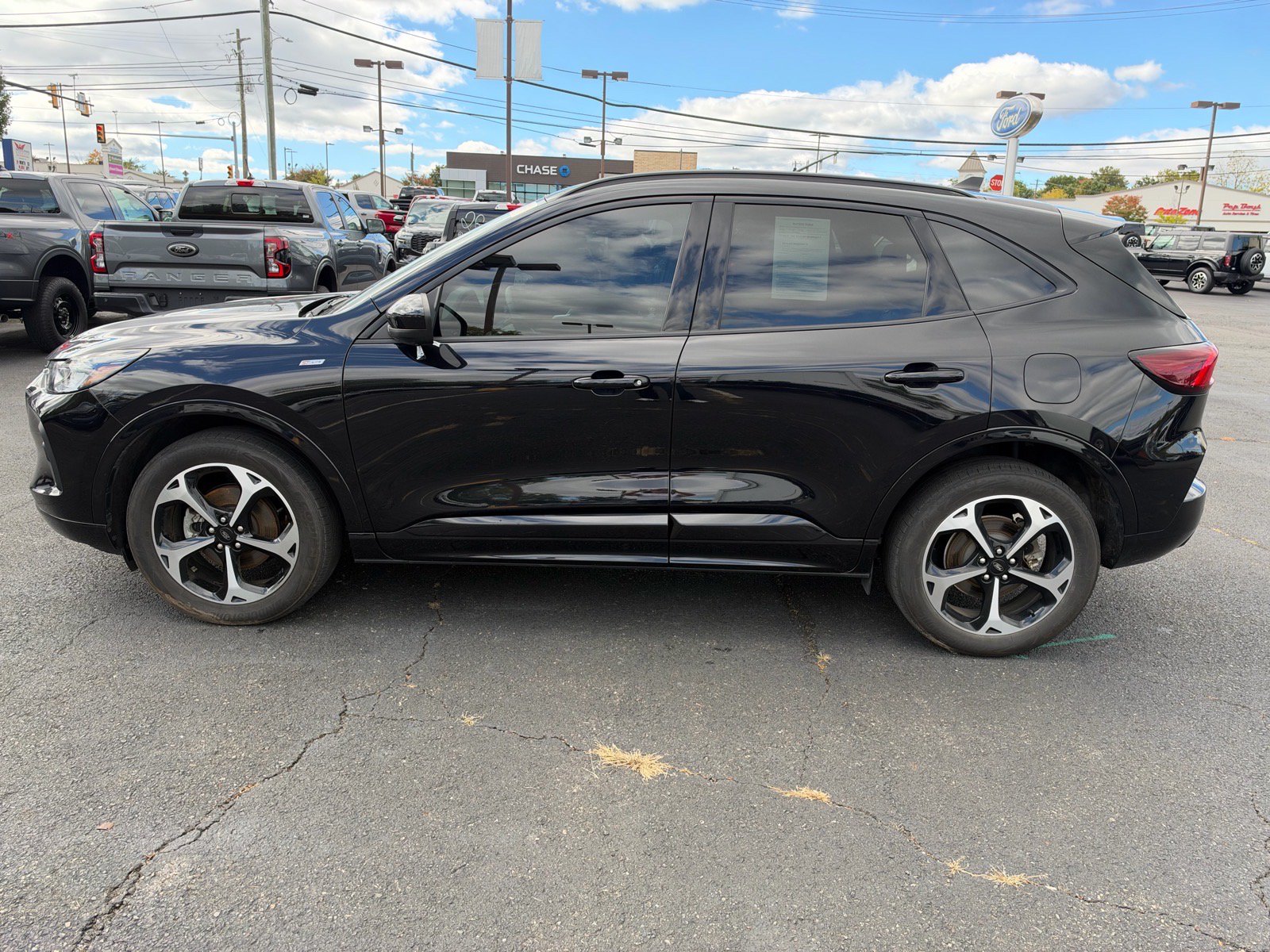 Used 2024 Ford Escape ST-Line Select w/ Tech Pack #2 AWD/4WD image 8