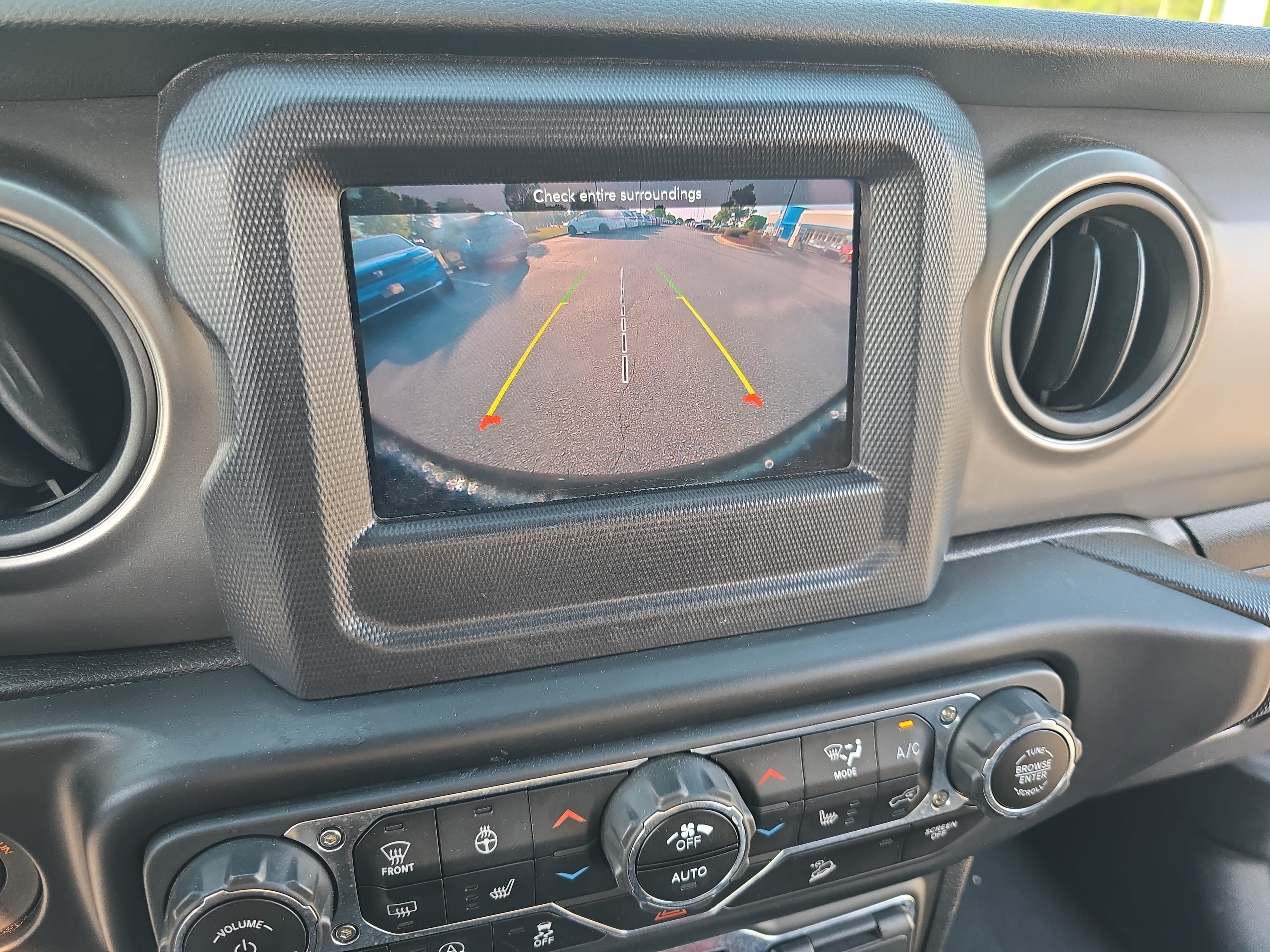 Used 2020 Jeep Wrangler Sport AWD/4WD image 23