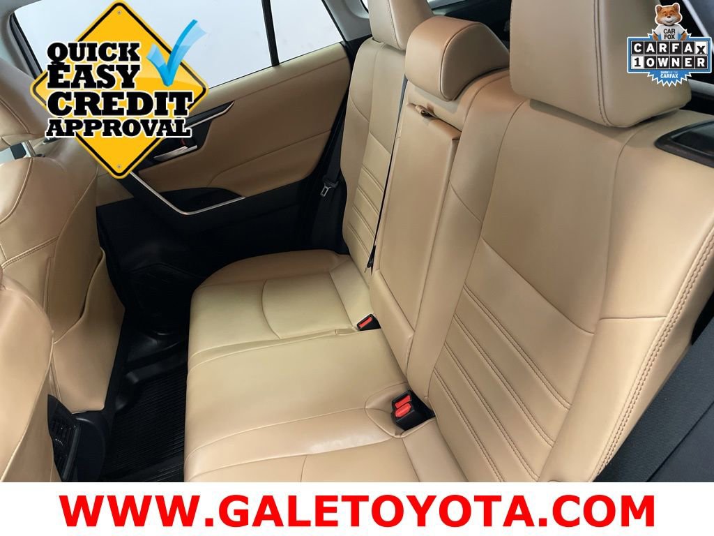 Used 2020 Toyota RAV4 XLE Premium image 16