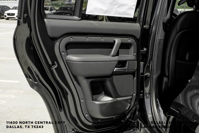 New 2026 Land Rover Defender 130 X-Dynamic SE AWD/4WD image 51