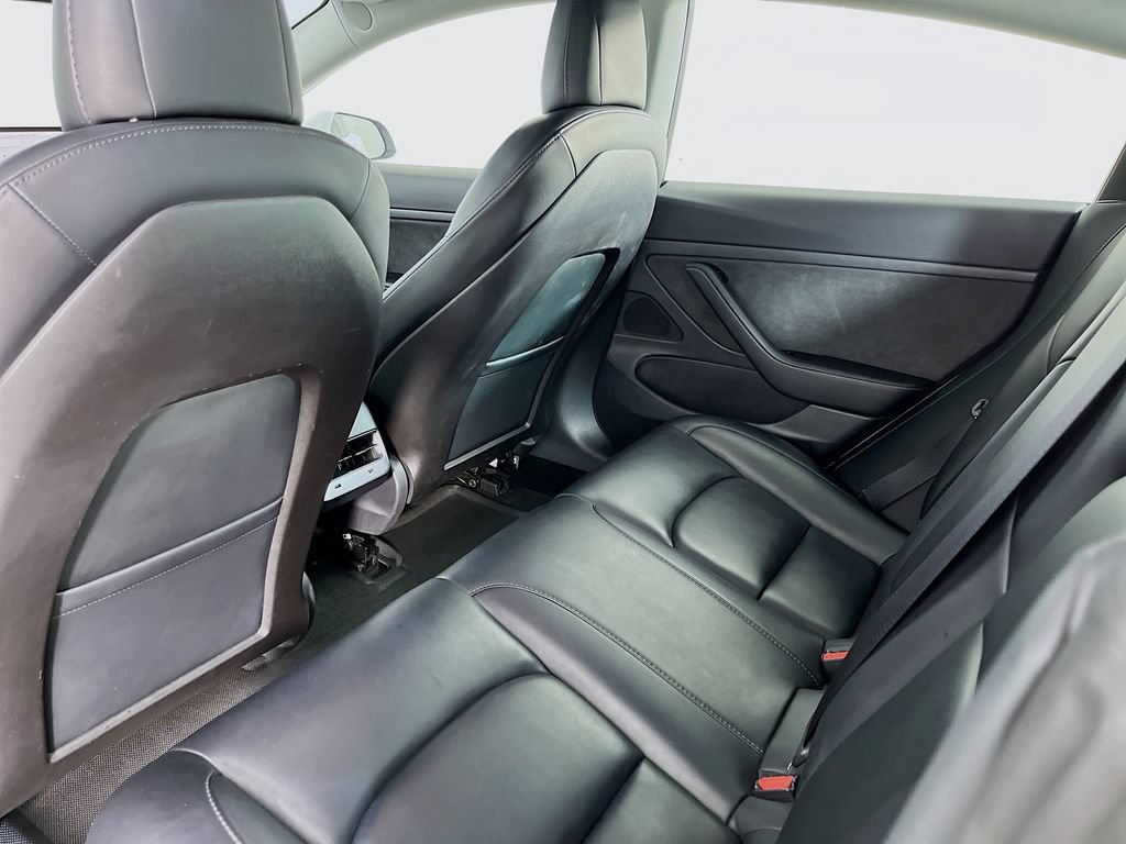 Used 2020 Tesla Model 3 Standard Range RWD image 29