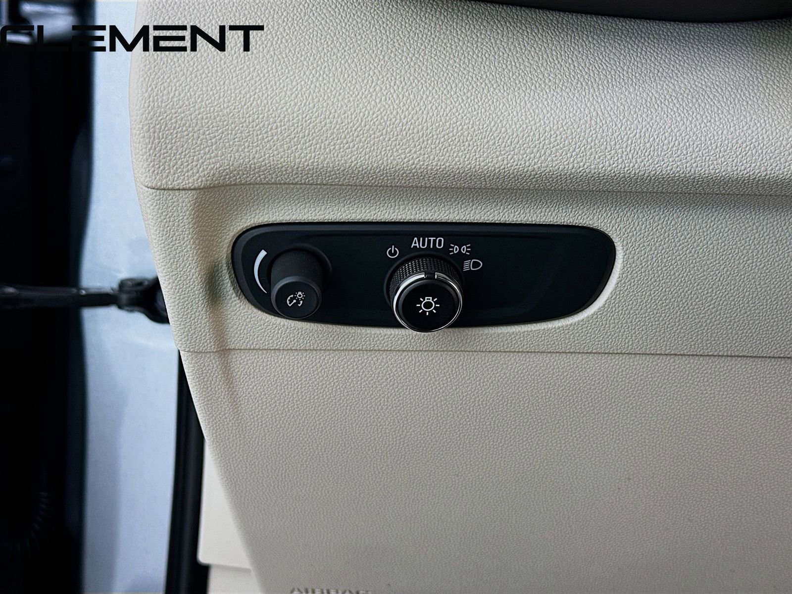 Used 2023 Buick Envision Preferred image 12