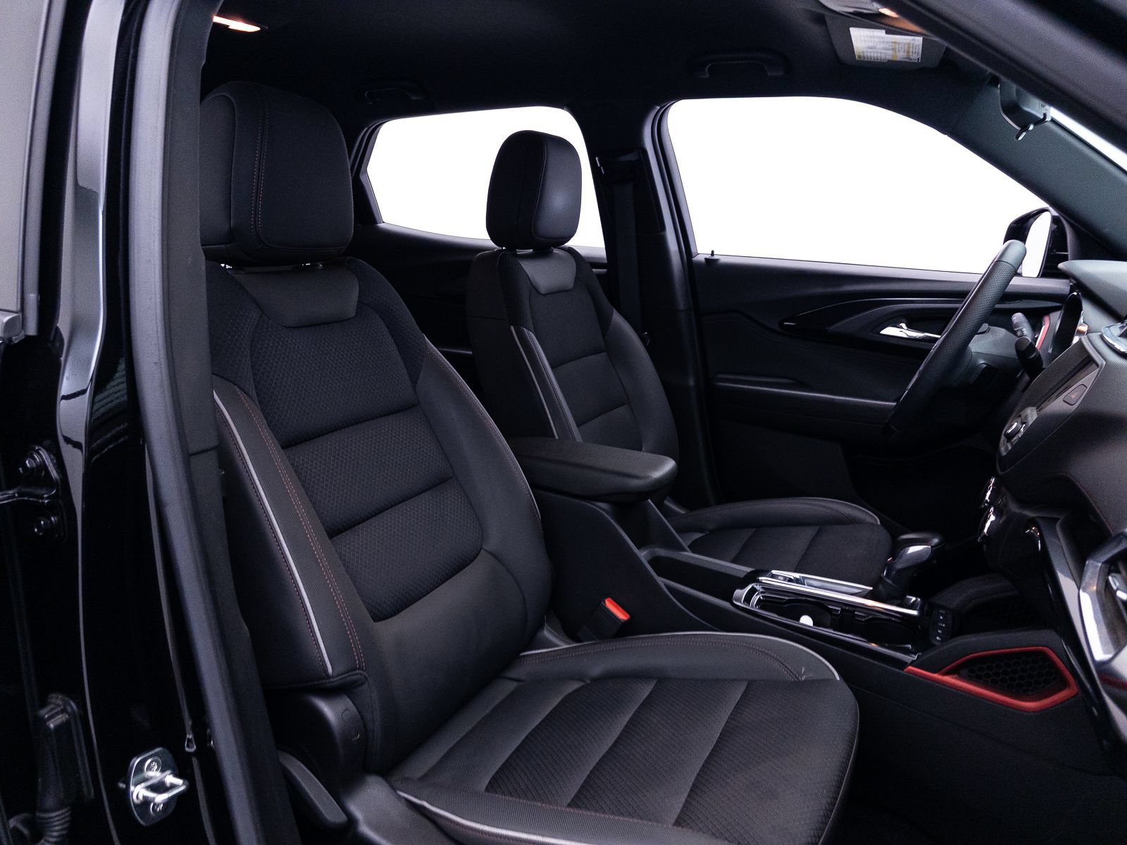 Used 2023 Chevrolet TrailBlazer RS FWD image 31