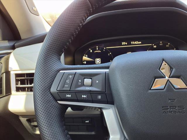 New 2026 Mitsubishi Outlander SEL image 19